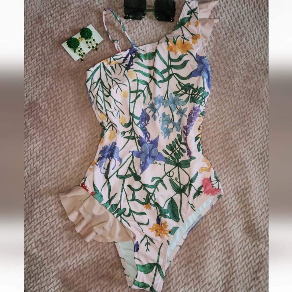 One piece bathing suits